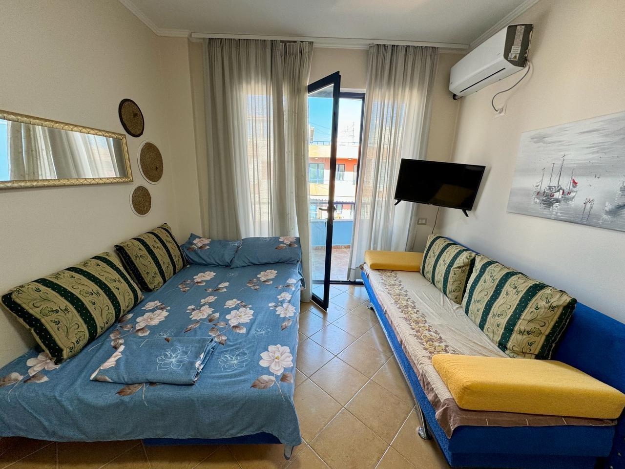 Golem,Shitet /Qira garsoniere ne zone kompleksi,afer Miami.