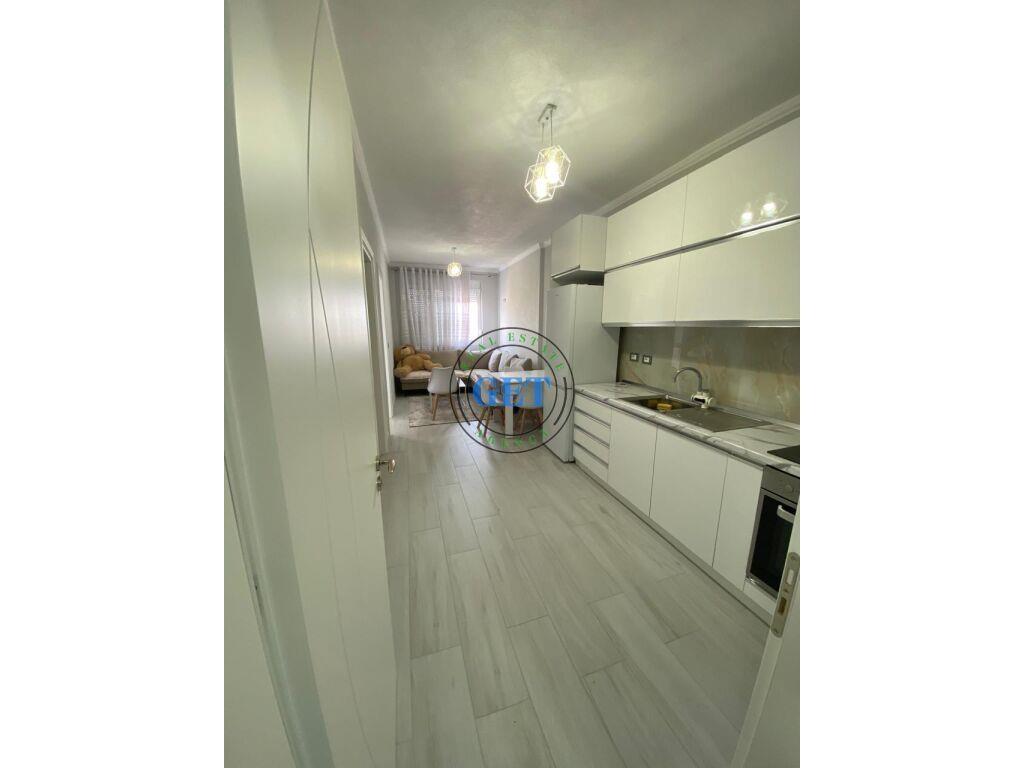 Jepet me qira, Apartament 2+1, Ish URT,Durres