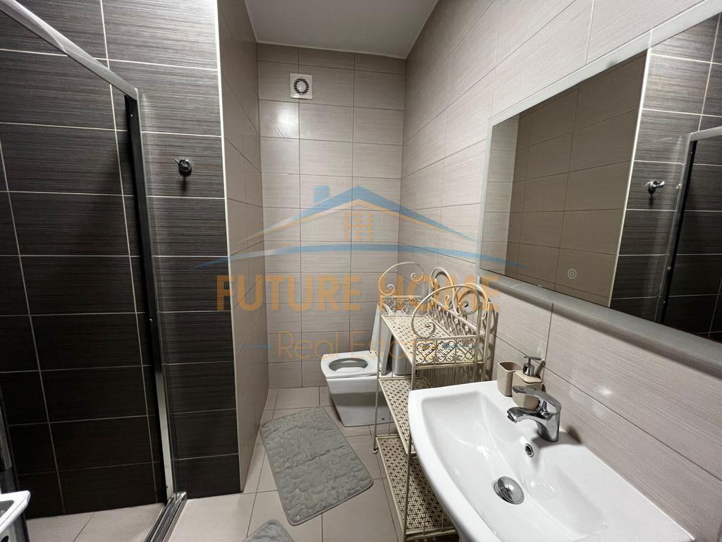 Qera, Apartament 2+1+2+Post Parkimi, Komuna e Parisit,Tiranë
