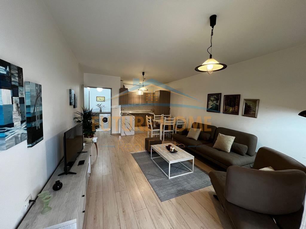 Qera, Apartament 2+1+2+Post Parkimi, Komuna e Parisit,Tiranë