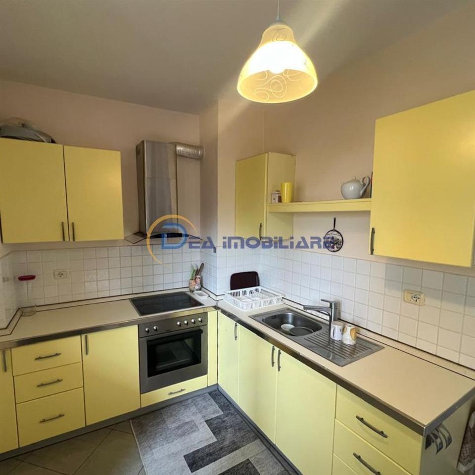 JEPET ME QERA APARTAMENT 3+1 PMAJE NGA DETI