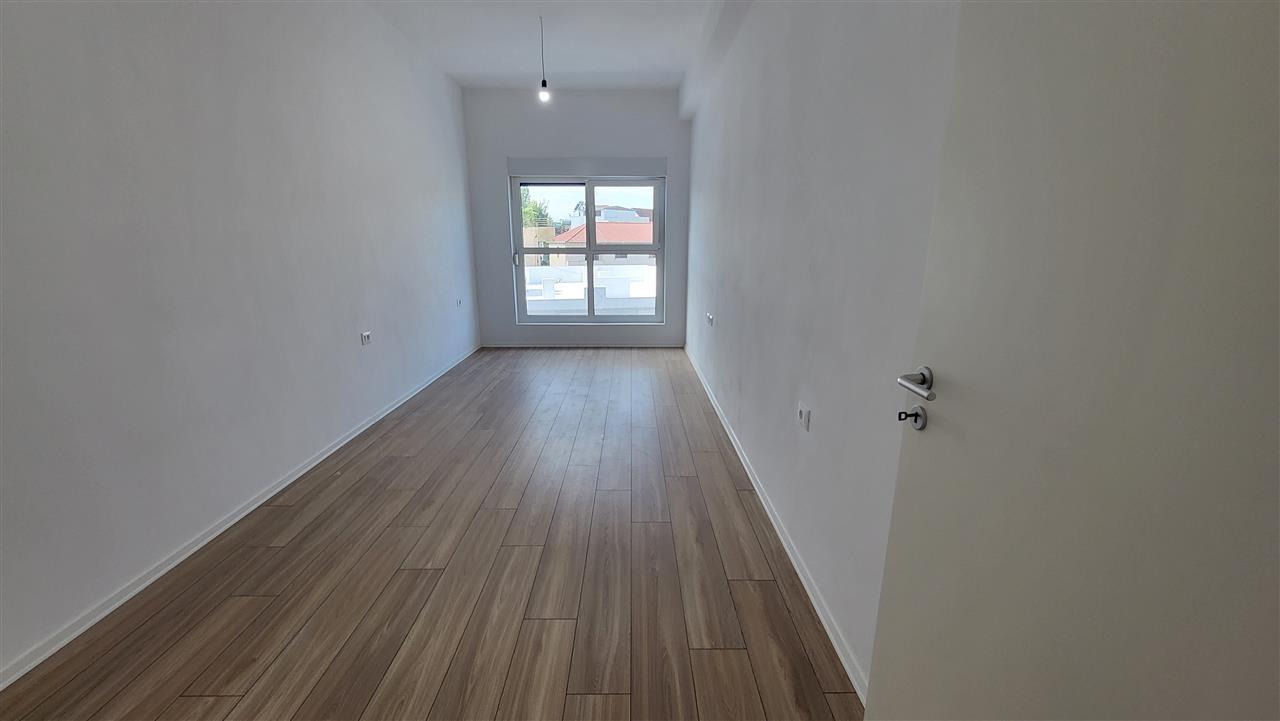 Jap me qera apartament 2+1 tek kompleksi Mangalem 21 AliDemi