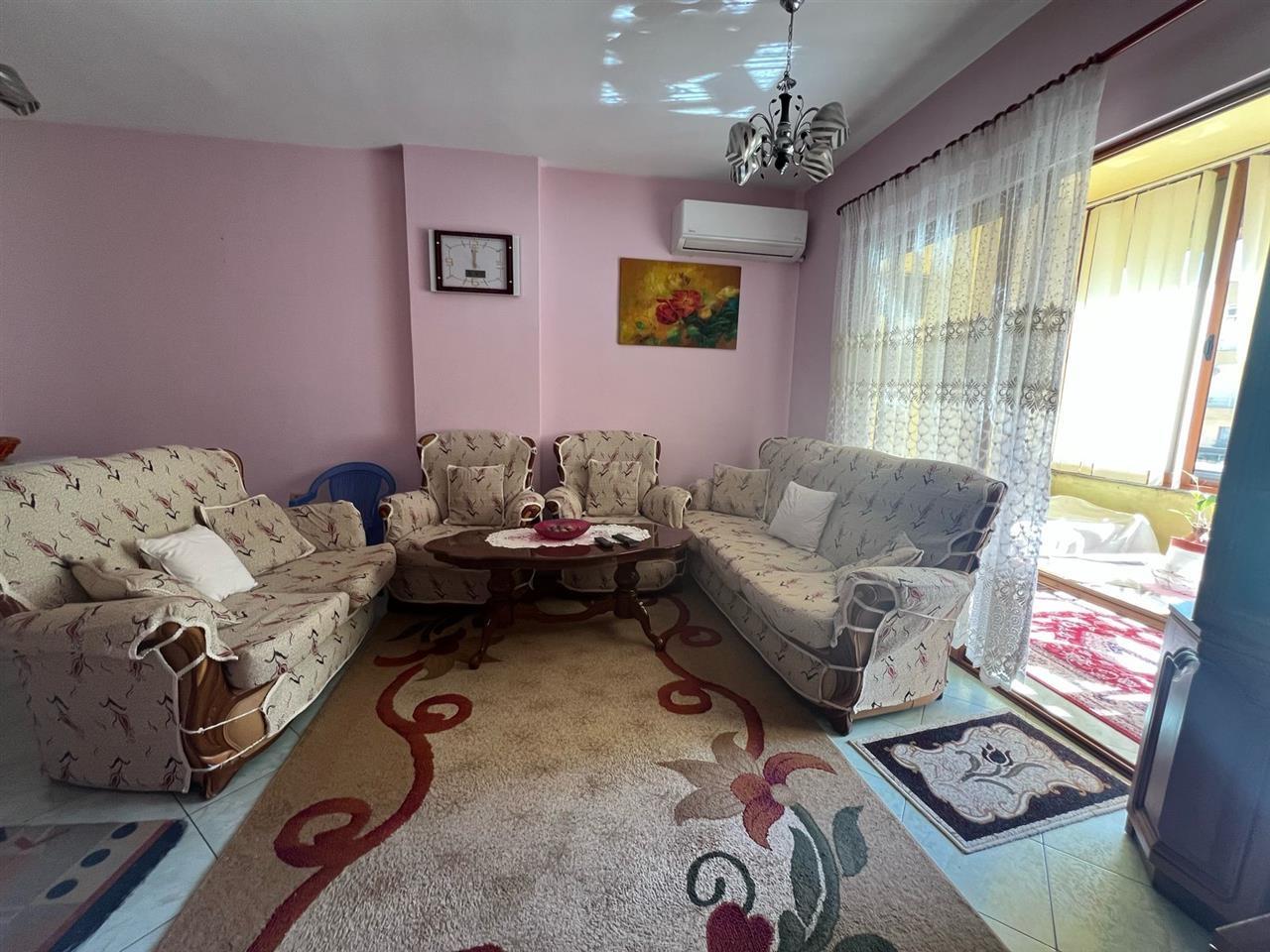 JEPET ME QERA APARTAMENT 2+1 MistoMame- 320 Euro