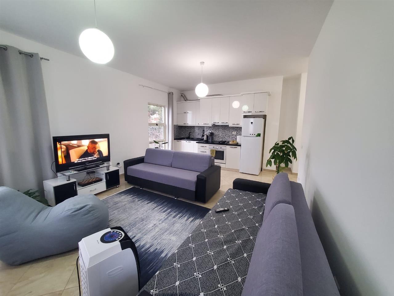 Ofroj apartament me qera 2+1 tek Vila e Zogut Durres