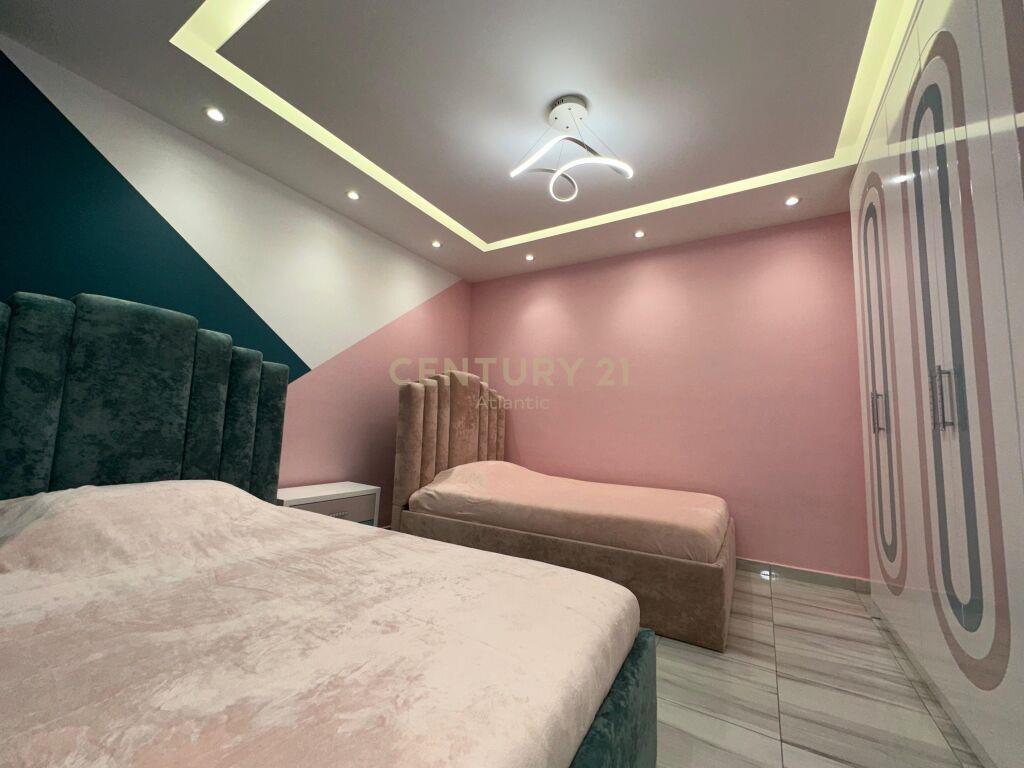 SHITET APARTAMENT 2+1 TEK SHKEMBI KAVAJES!