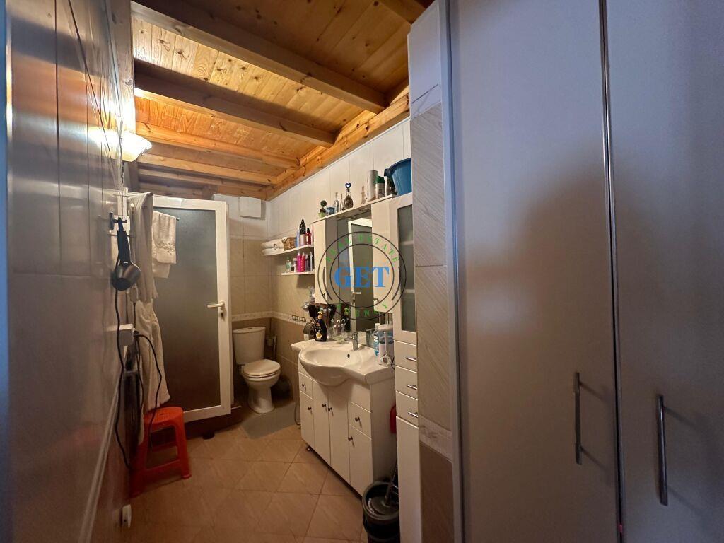 Shitet Dupleks 3+1, Golem