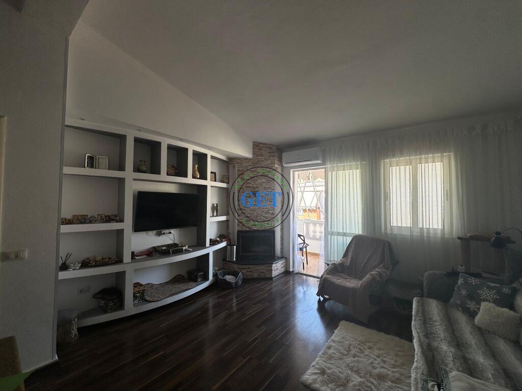 Shitet Dupleks 3+1, Golem