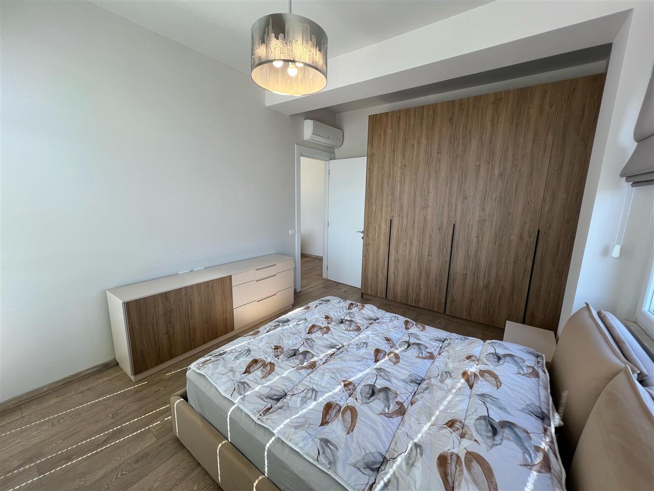 Apartament 2+1+parkim per qera prane Square 21