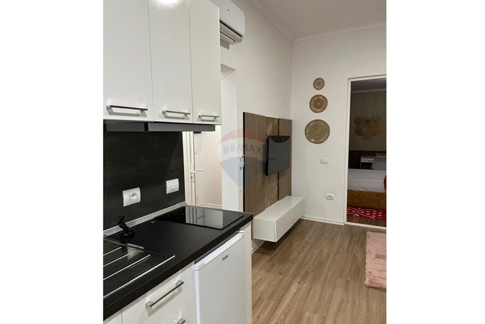 Shitet Apartament ne Zemer te Bllokut, Tirane 170,000 €