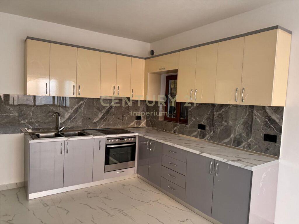 Apartament 1+1në katin 1 të një Vile Private, Misto Mame