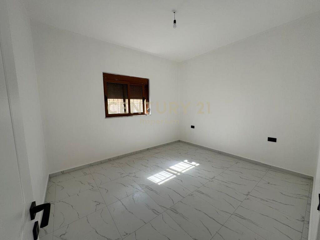 Apartament 1+1në katin 1 të një Vile Private, Misto Mame
