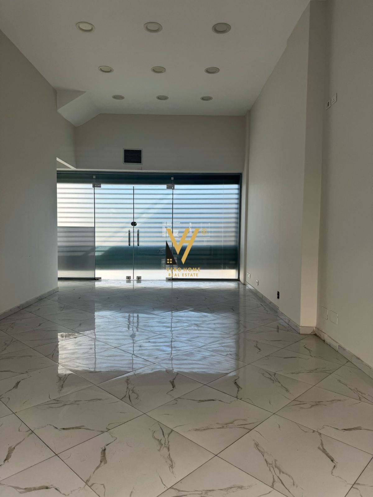 60 M2 ME QERA TE SQUARE 21 900 EURO