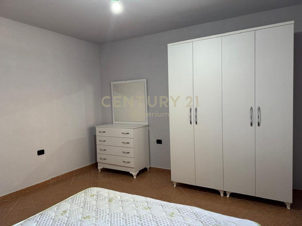 Apartament 1+1në katin e pare të një Vile Private, Misto Mam