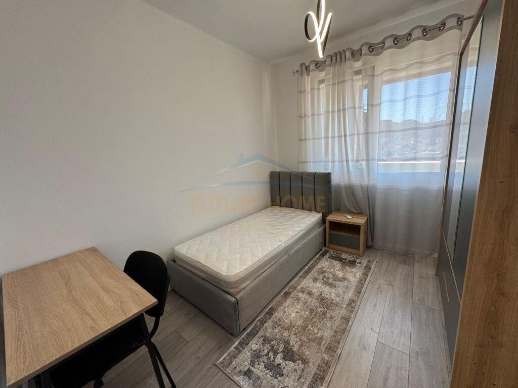 Qera, Apartament 3+1+ Post Parkimi, Golden Park , Tiranë.