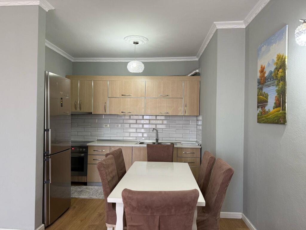 APARTAMENT ME QIRA 2+1 ME POST PARKIMI, YZBERISHT