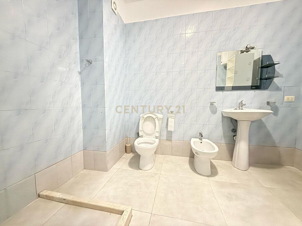 APARTAMENT ME QIRA 2+1 ME POST PARKIMI, YZBERISHT