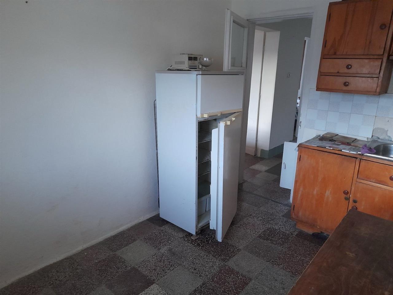 Shitet shtepi ne qeder te patosit