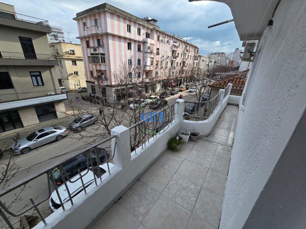 Shitet, Apartament 2+1+2,Muzeumi, Durres!