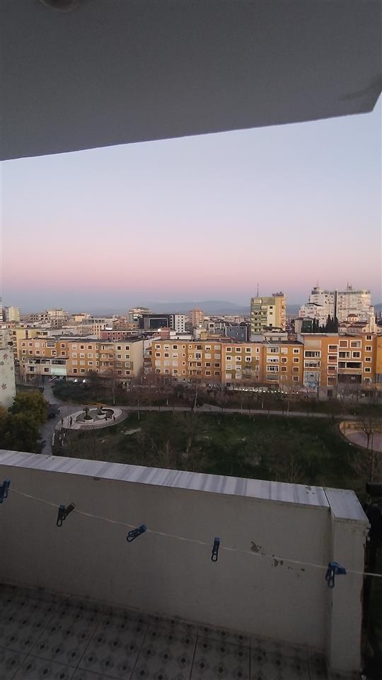 Jepet me qera Apartamenti 2+1+2 ne lagjen Apollonia