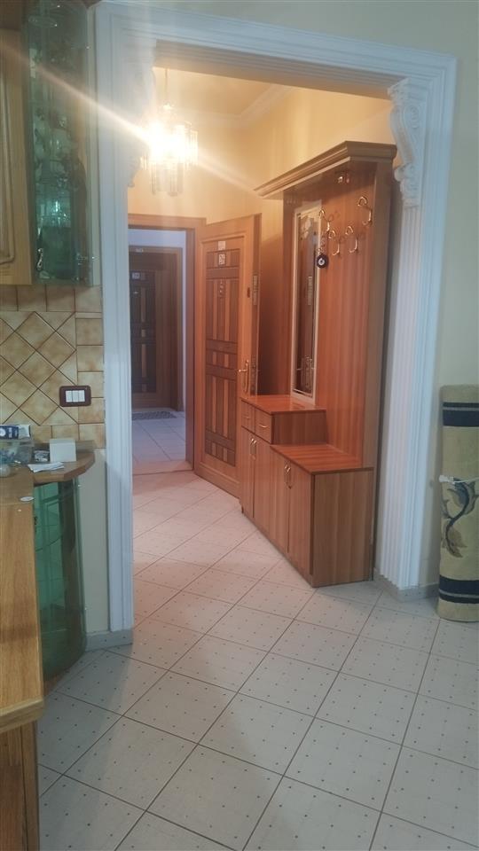 Jepet me qera Apartamenti 2+1+2 ne lagjen Apollonia