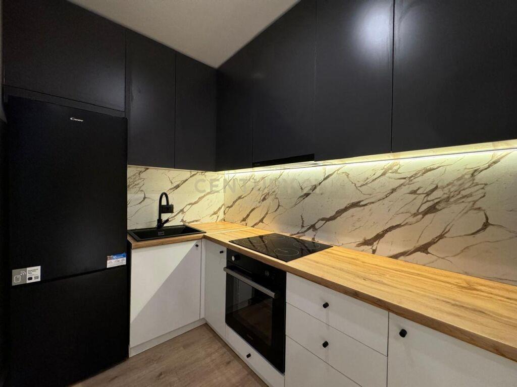 Jepet me Qira Apartment 1 +1 Te Hoxha Tahsim!