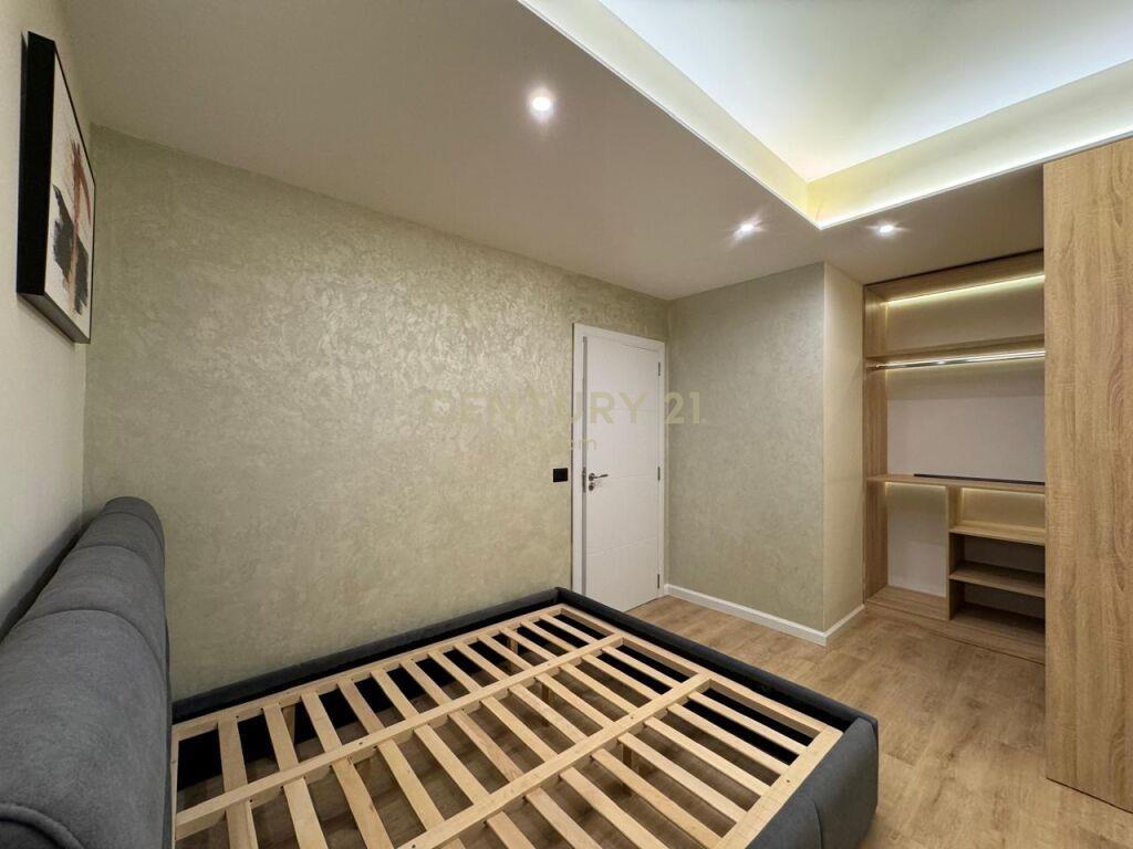 Jepet me Qira Apartment 1 +1 Te Hoxha Tahsim!