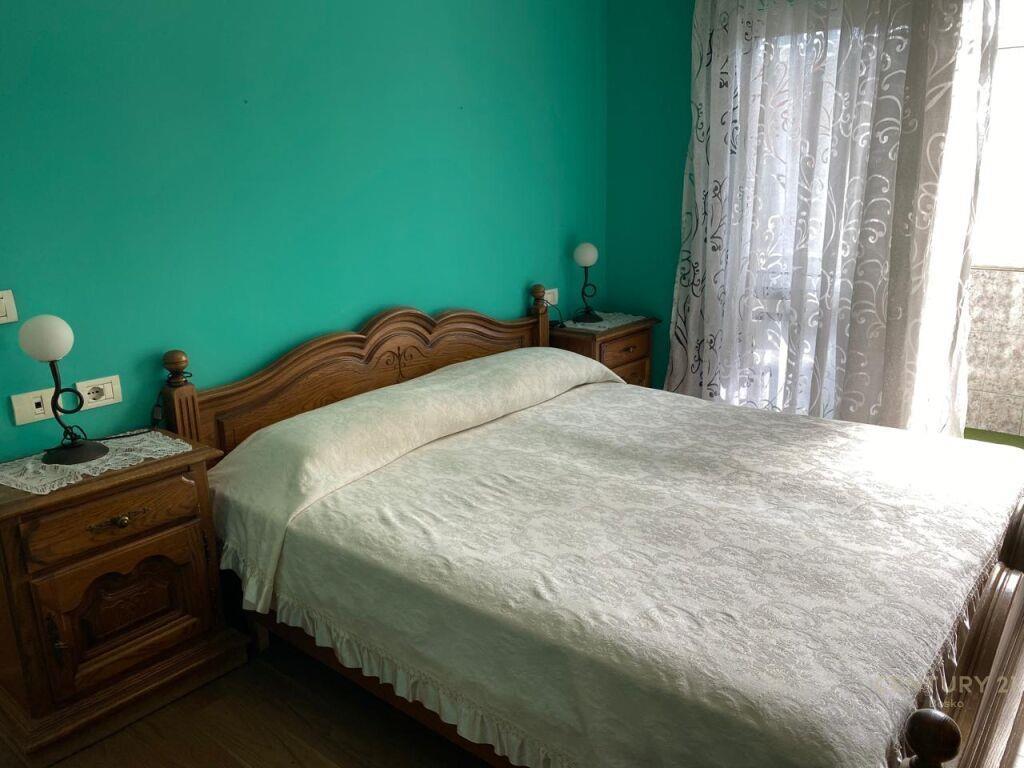 ME QIRA APARTAMENT 3+1 NE RRUGEN E ELBASANIT
