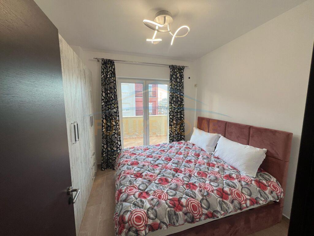 Shitet, Apartament 2+1, Xhamllik, OPP49797