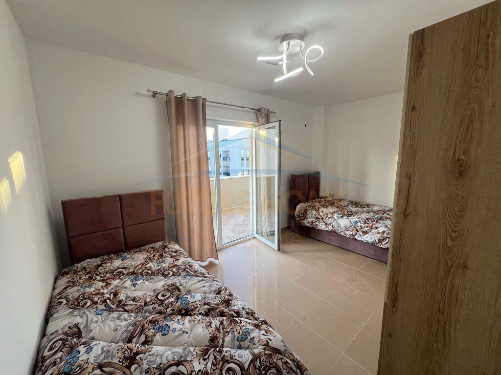 Shitet, Apartament 2+1, Xhamllik, OPP49797