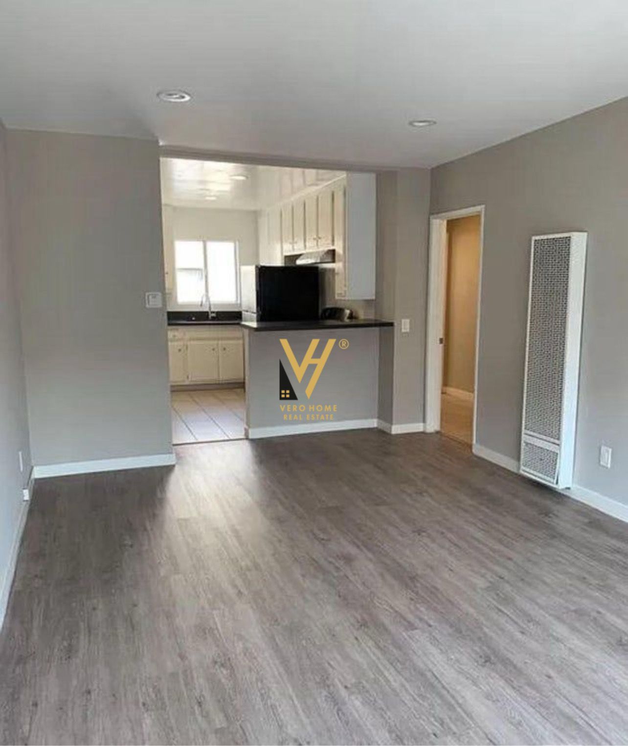 ZYRE 72 M2 ME QERA TE RR.SAMI FRASHERI 65.000 LEKE