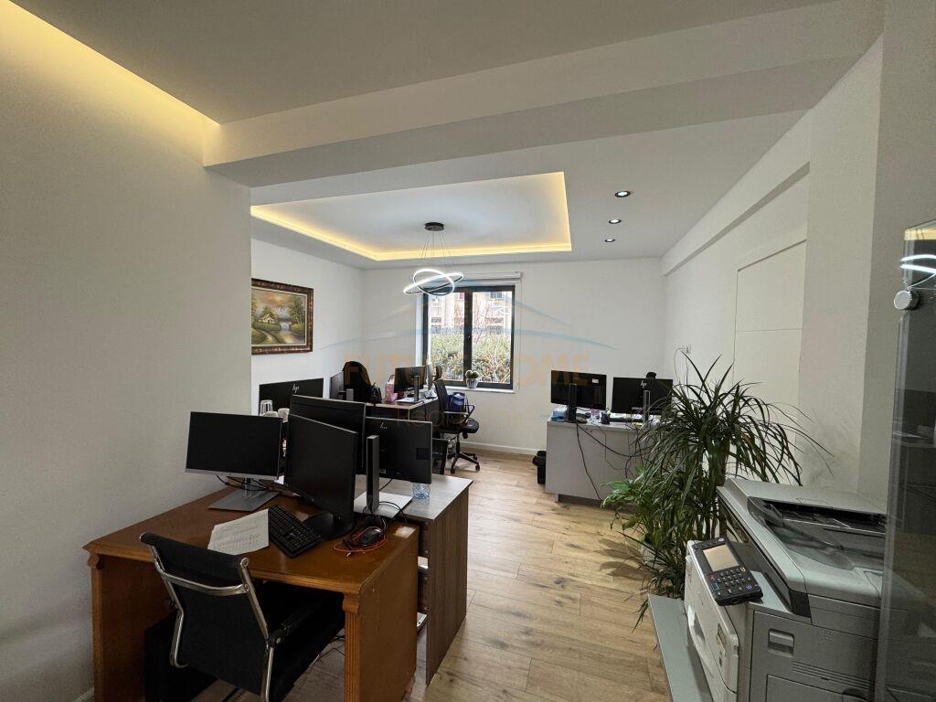 Jepet me qera,Ambient per zyra,Bulevardi zogu i pare