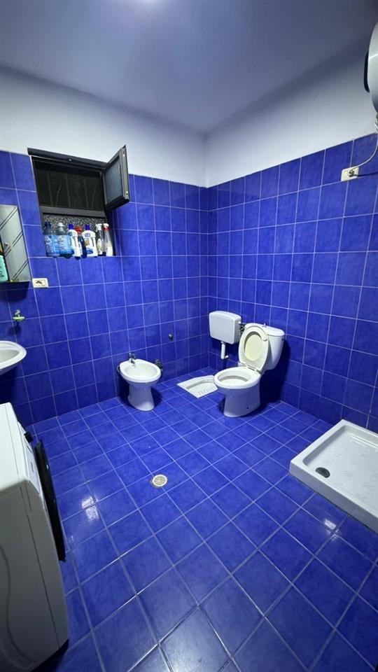 Jepet apartament 2+1 me Qira mbrapa Spitalit Ushtarak