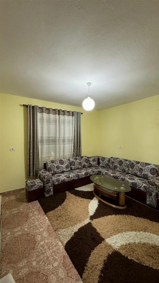 Jepet apartament 2+1 me Qira mbrapa Spitalit Ushtarak