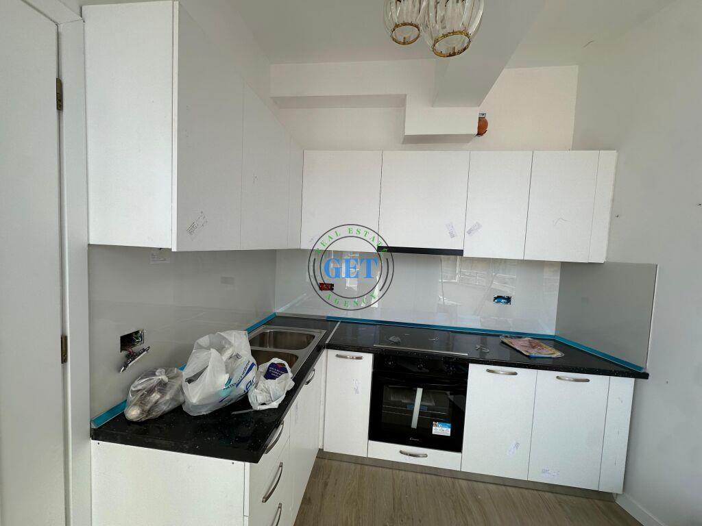 Shitet, Apartament 2+1+2,Qender, Durres!