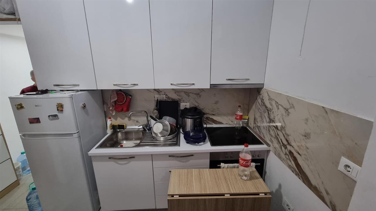 Garsoniere e adoptuar ne 1+1 te vogel.