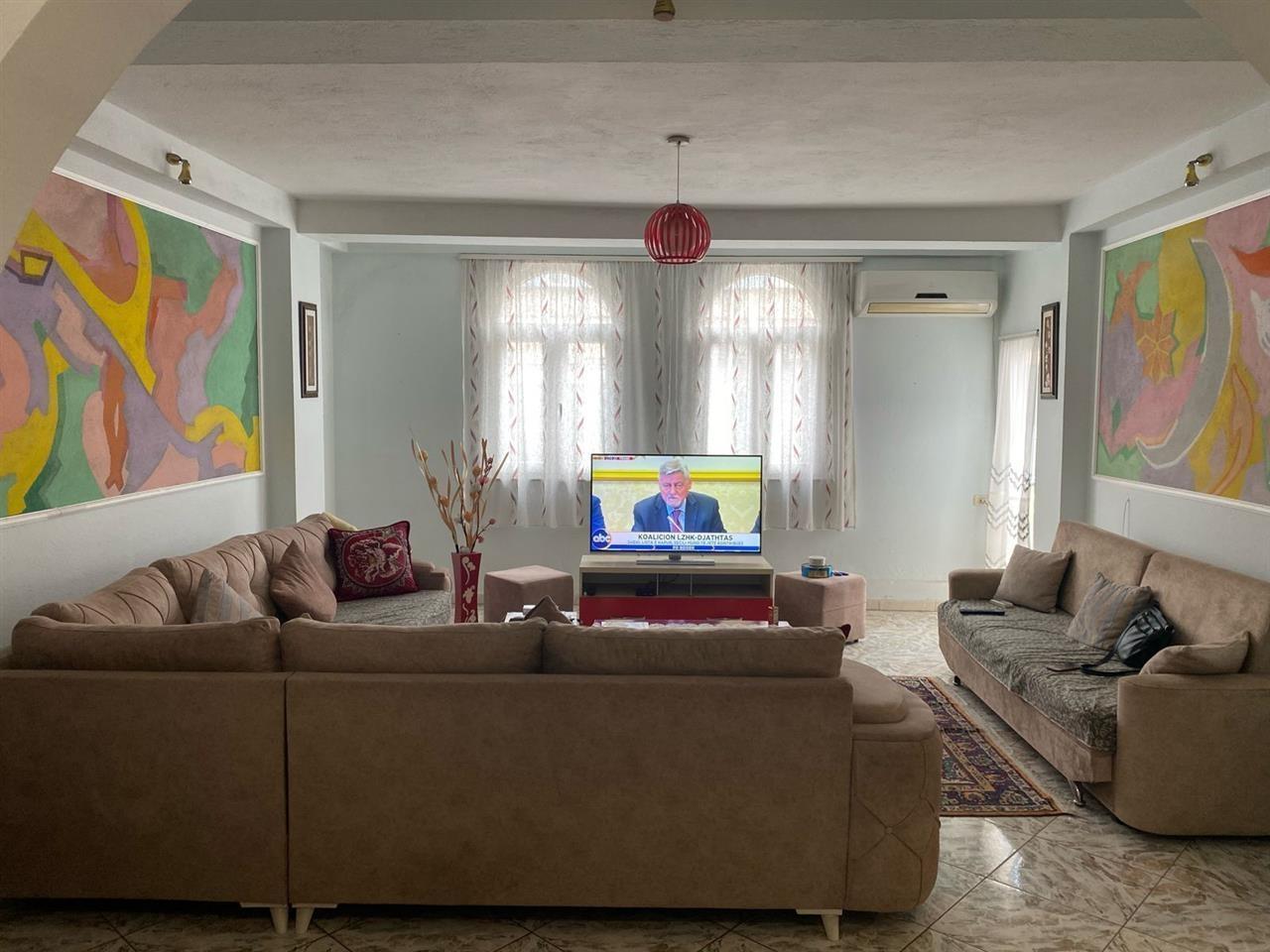 Jepet me qira Apartament 2+1 ne rrugen Asim Vokshi Tirane