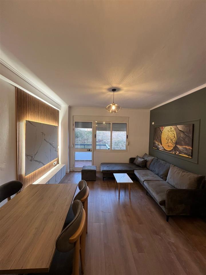 Shitet Apartament 1+1 te Shkembi kavajes