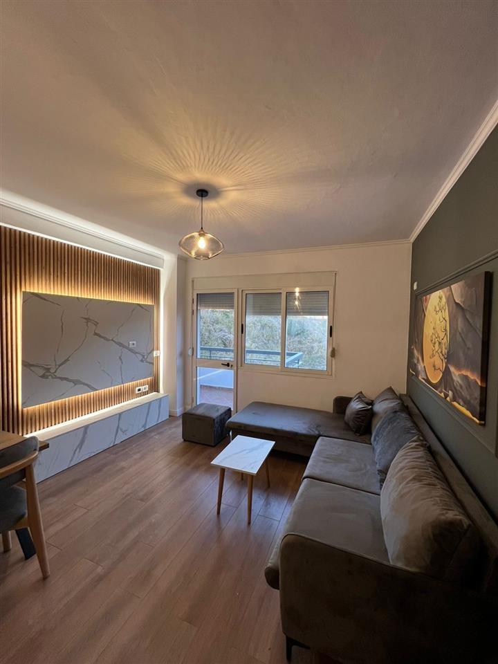 Shitet Apartament 1+1 te Shkembi kavajes