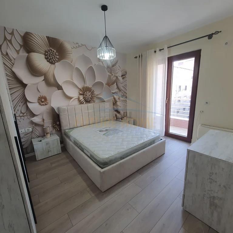 Qera, Apartament 2+1 Myslym Shyri