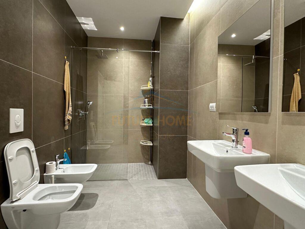 Qera, Apartament 2+1+2, tek Pallati me Shigjeta.