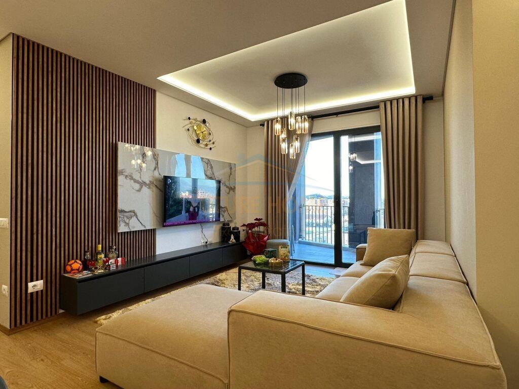 Qera, Apartament 2+1+2, tek Pallati me Shigjeta.