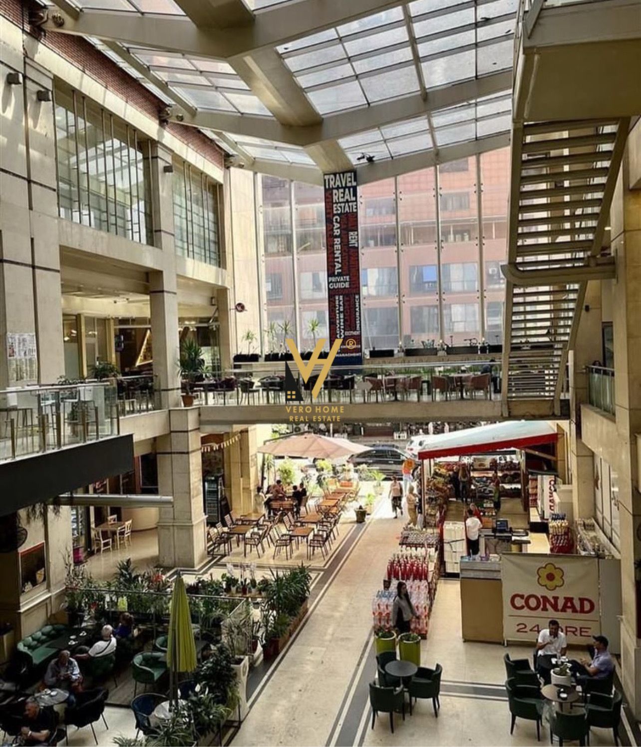 ZYRE 100 M2 ME QERA NE QENDER 800 EURO