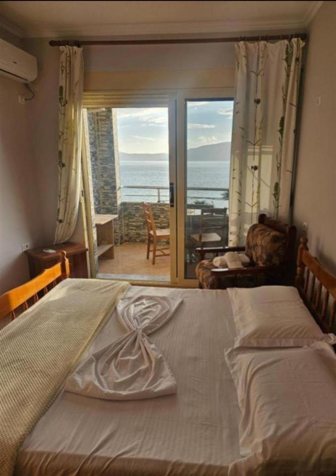 Apartment me qera ditore lungomare vlore