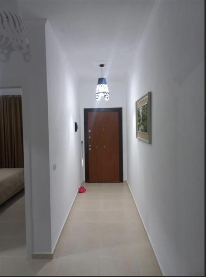 Apartament me qera