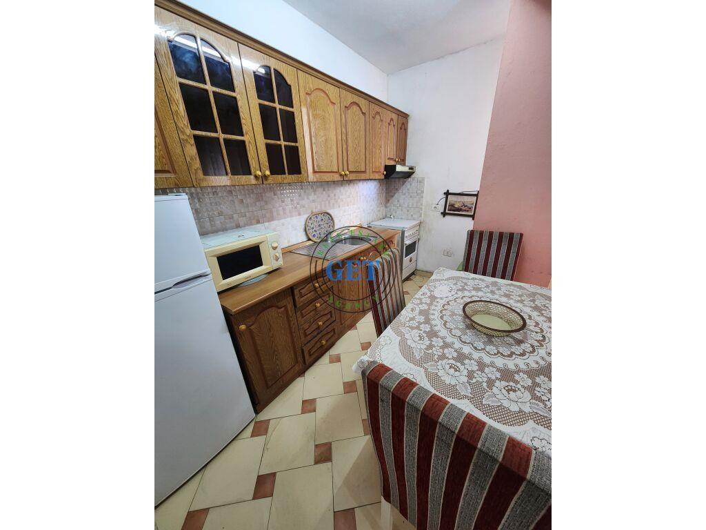 Qira, Apartament 1+1+2 ballkone,Plazh, Durres