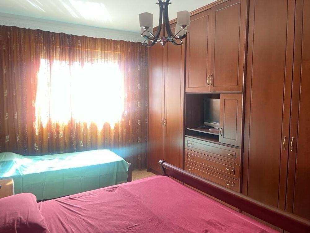 Apartament perballe detit