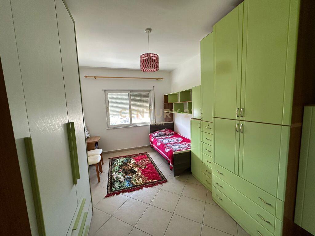 SHESIM APARTAMENT 2+1+2 (+2BALLKONE) TOTALISHT I MOBILUAR NE