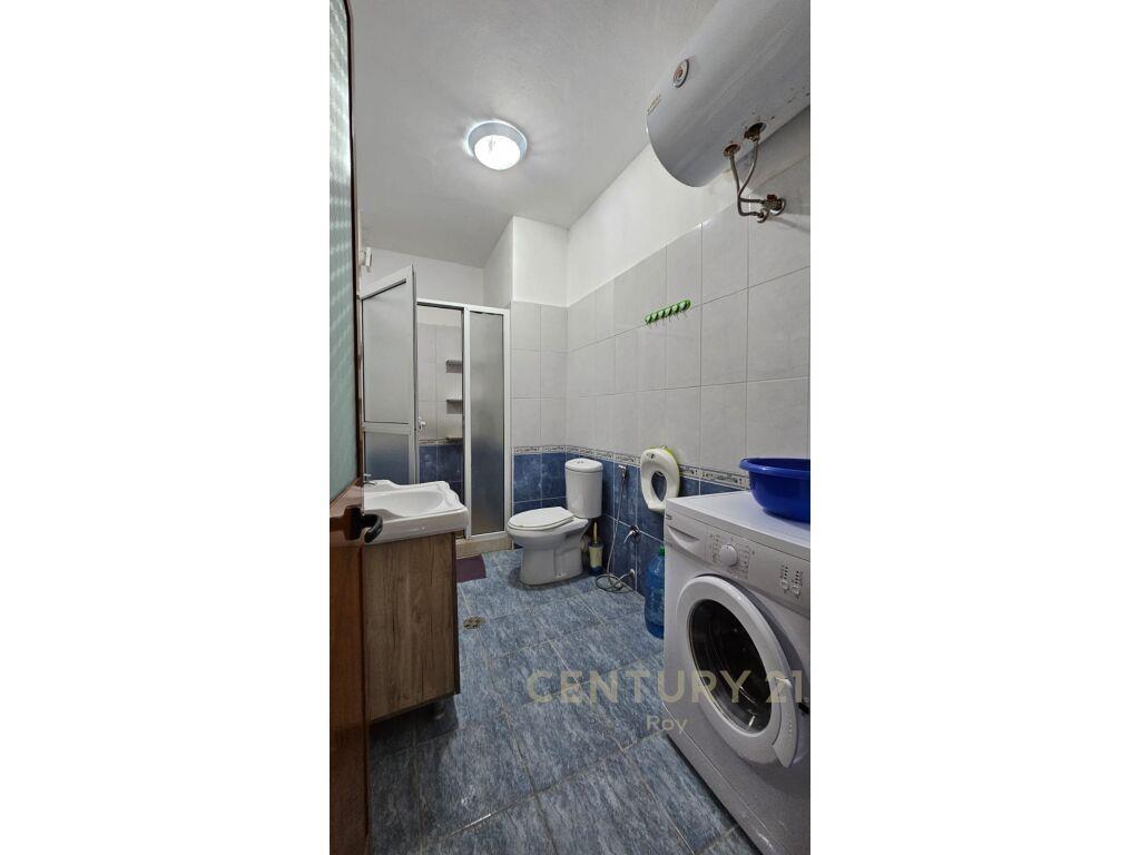 SHITET APARTAMENT 1+1 ME PAMJE DETI TE SHKEMBI KAVAJES !