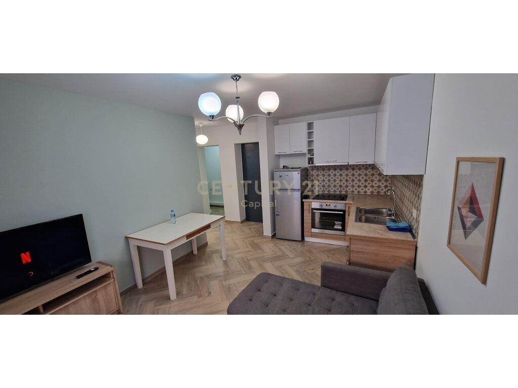 Apartment 1+1 me qira ne Xhamllik 500 €