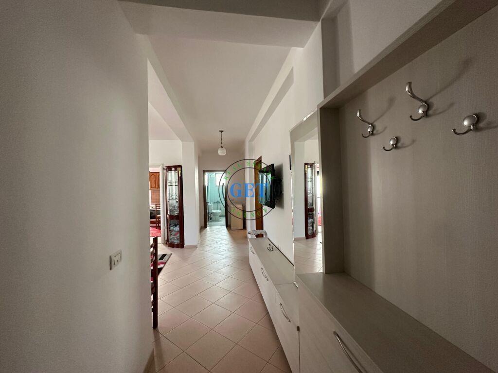 Disponojmë për shitje një super Apartament 3+1+2 Ballkone, p